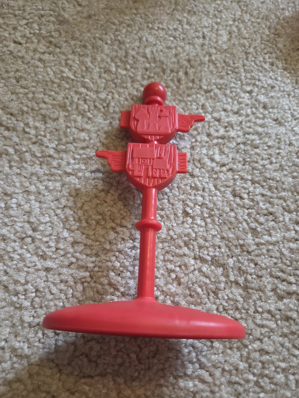 2012 Mike The Knight Glendragon Castle Replacement Red Shield Stand Toy Accessor - Picture 5 of 11